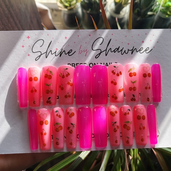 Handmade Luxury Press-On Nails | Sturdy & Reusable | SWEET CHERRIES - Picture 3 of 7